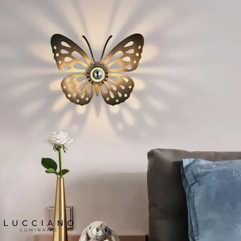 Applique murale nordique luminaire design épuré.