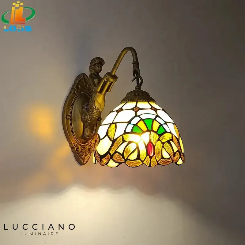 Applique murale LED baroque élégant design.