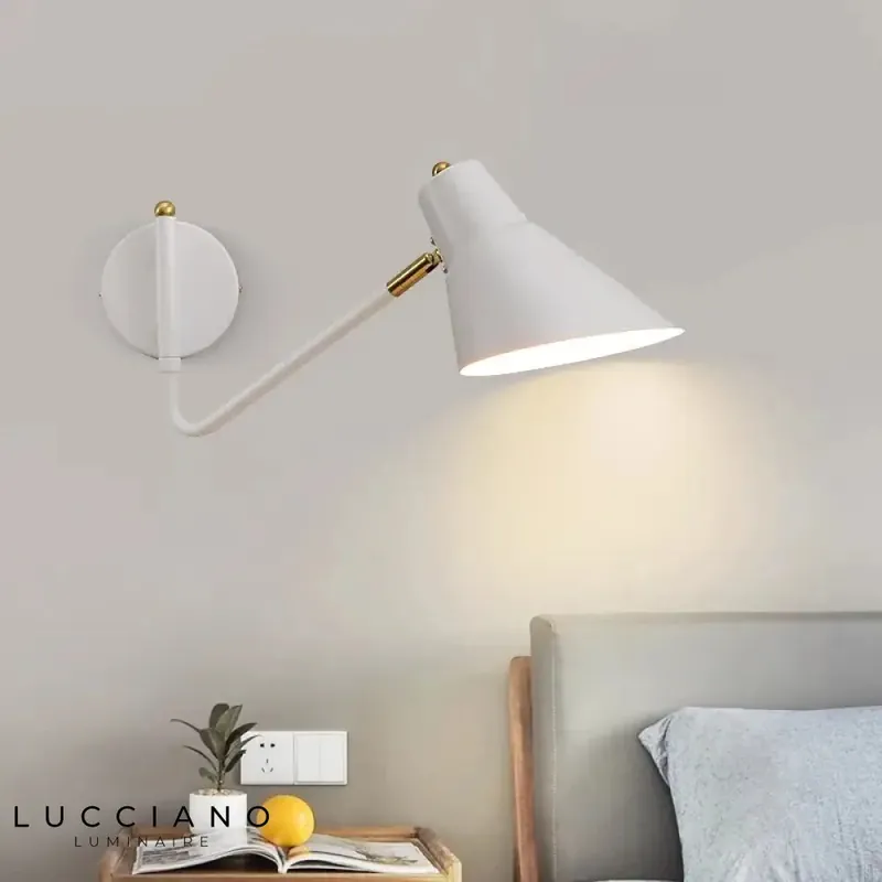 Applique murale à LED élégante et innovante.