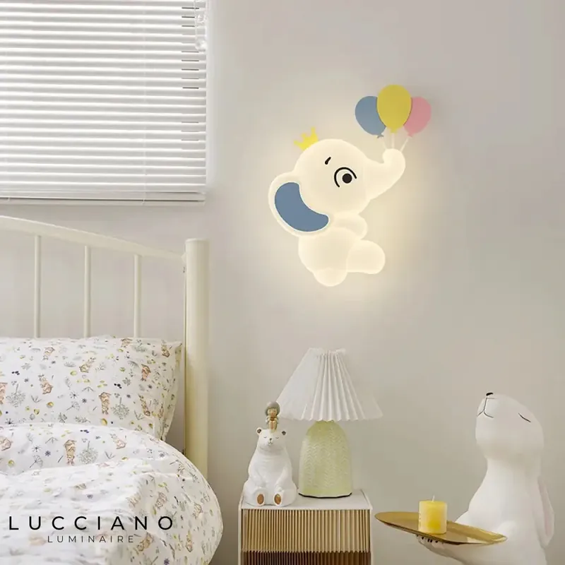 Voici ma suggestion :
Applique murale moderne design enfant chambre