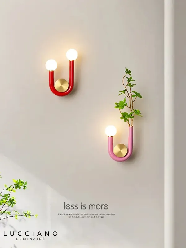 Voici le titre transformé :
Applique murale minimaliste design élégant chic