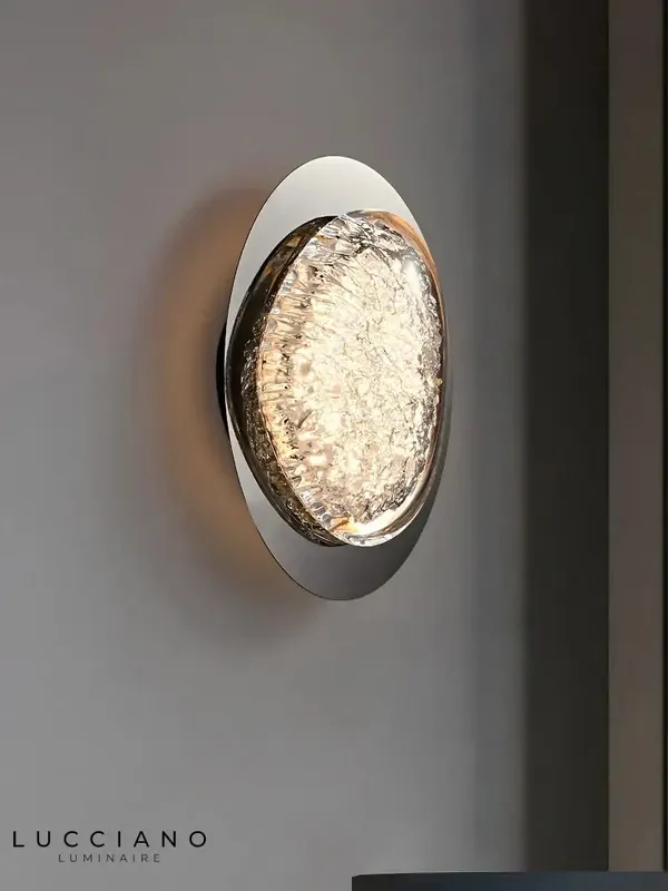 Applique murale en cristal : raffinement lumineux