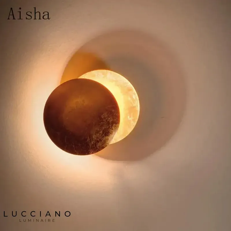 Voici ma proposition :
Applique murale en forme de lune scandinave élégante