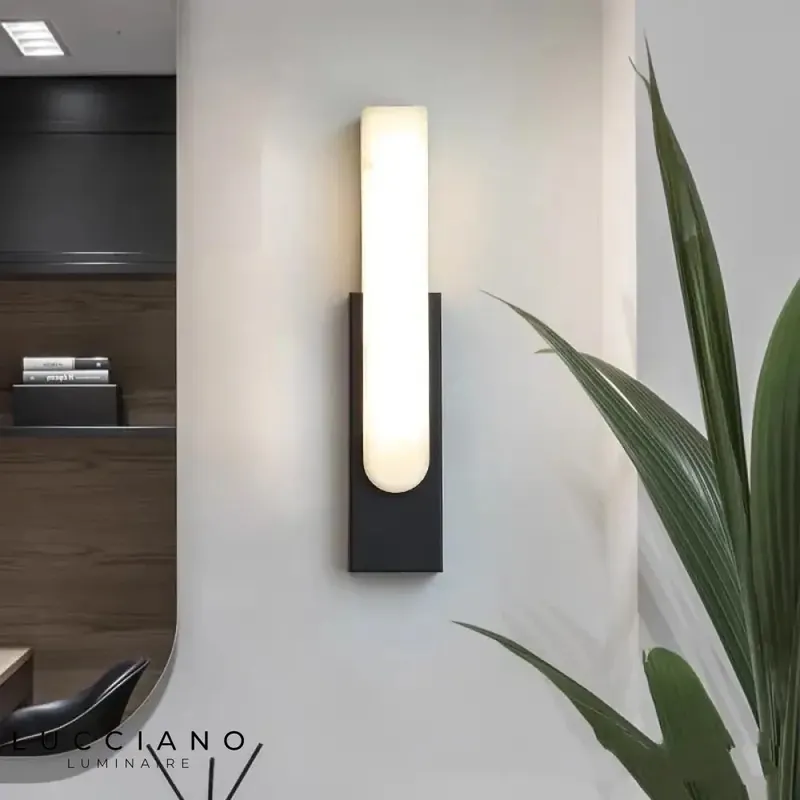 Applique murale moderne : design contemporain lumineux.
