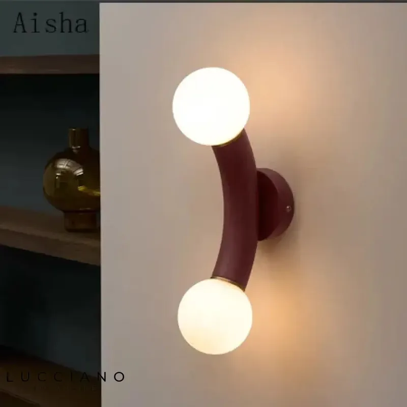 Applique murale créative lumineuse design lunaire.