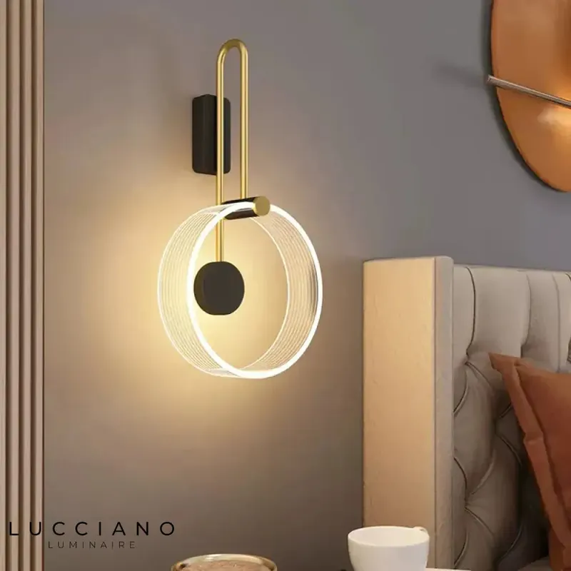 Applique murale LED élégante esthétique chic.
