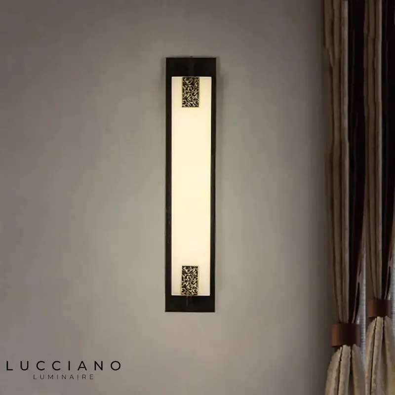 Voici ma proposition :
Applique murale led élégante design contemporain